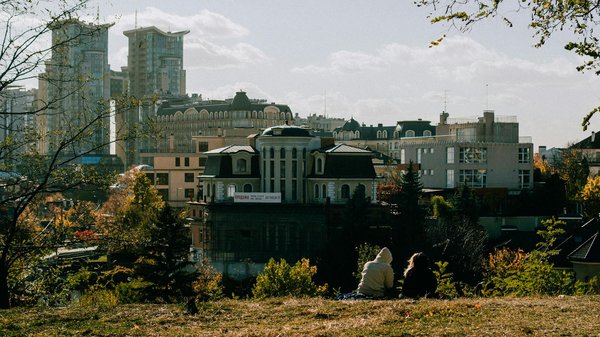 Guide d'achat : comment choisir son guide touristique économique?